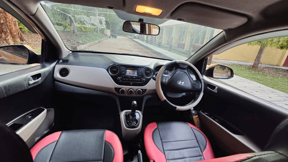 lady driven Hyundai i10