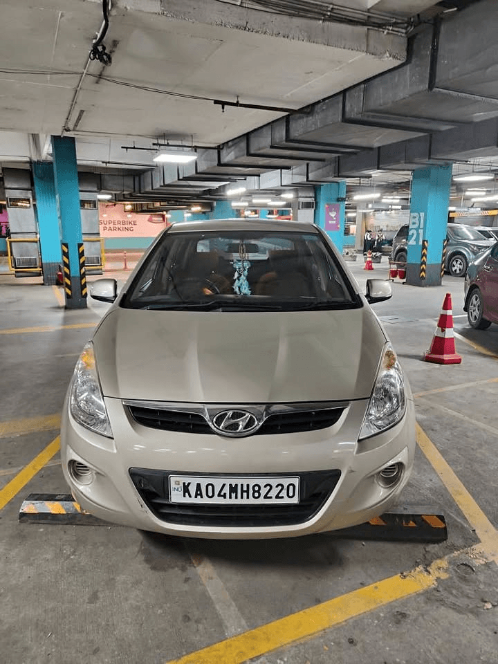Hyundai i20 Magna Petrol for sale in Bangalore