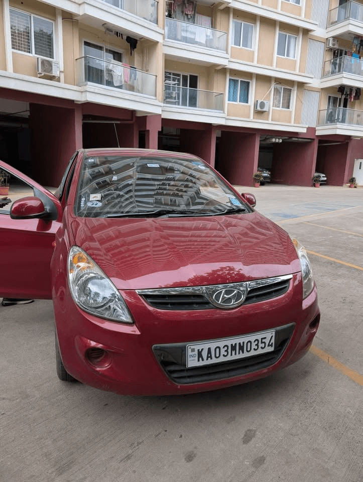 Buy used i20 Magna petrol car