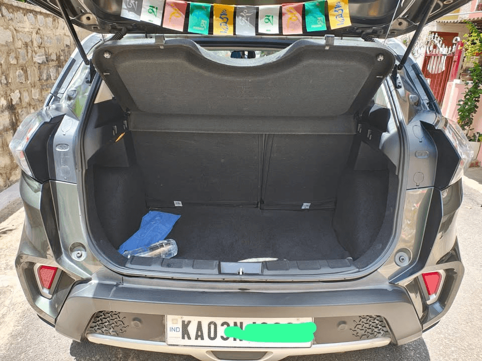 Buy used Tata Nexon with sunroof Bangalore from direct owner